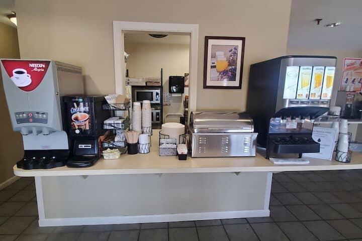 Breakfast/Coffee Service 36 of 45