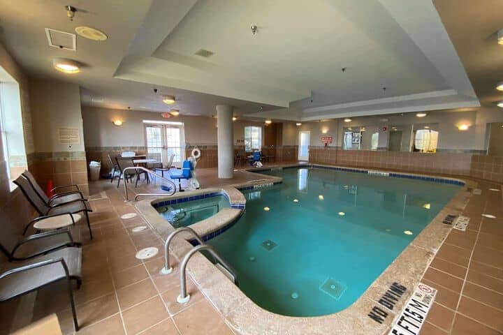 Pool 17 of 27